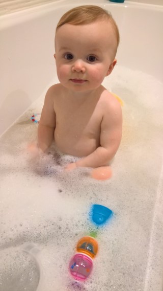 Ethan_enjoying_the_bath_december_2016