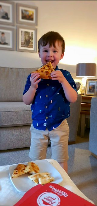 Ethan_pizzahut_slice_july_2020