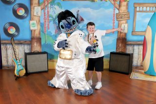 Ethan_stitch_thursday_disney_paris_may_2025