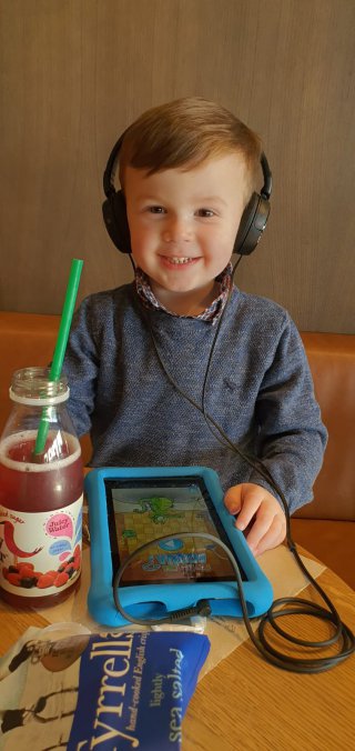 Ethan_tablet_and_headphones_jan_2020