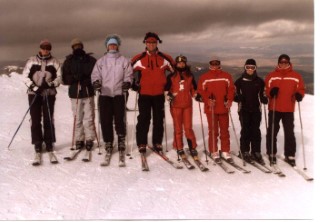 Skiing_group_2007