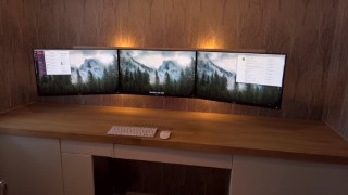 3 X New 2k Dell Monitors Working