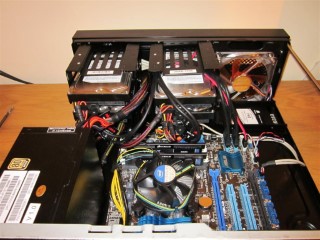 8tb_server_inside