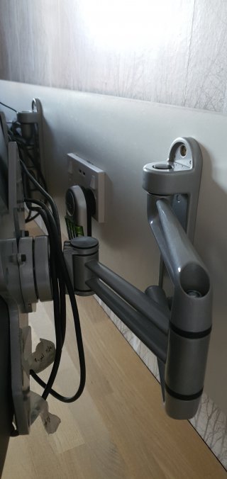 Battery_charger_office_updates_april_2020