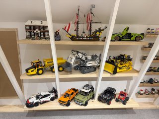 Big_models_loft_shelves_jan_2025