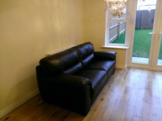 Dining_room_sofa_side