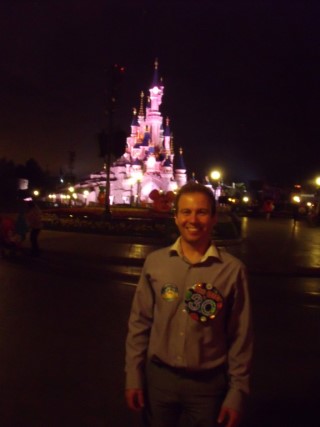 Disney_land_paris_oct_2013_day_2_me_night_castle