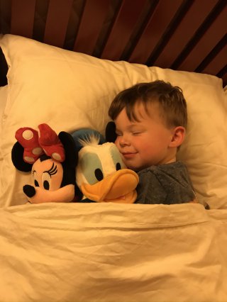 Disney_land_paris_tuesday_oct_2019_ethan_sleeping