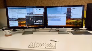 Dual_apple_cinema_displays_desk_upgrade_at_effect_aug_2018