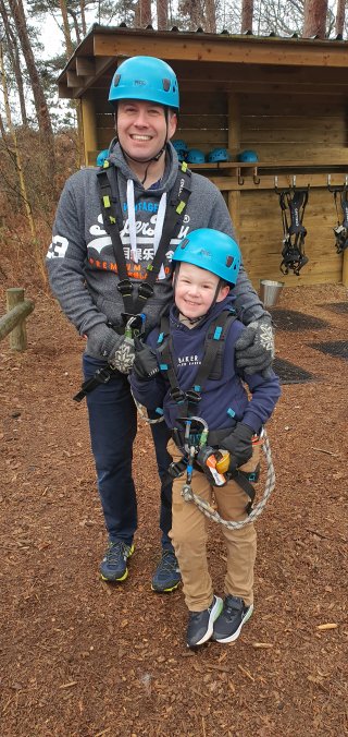 Ethan_and_i_aerial_tree_trekking_ground_thursday_center_parcs_feb_2023