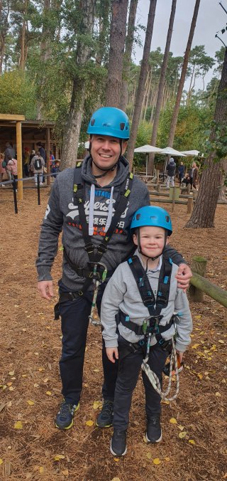 Ethan_and_i_aerial_tree_trekking_wednesday_center_parcs_oct_2022