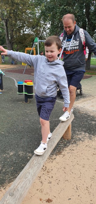 Ethan_and_i_balance_log_leamington_spa_sept_2022