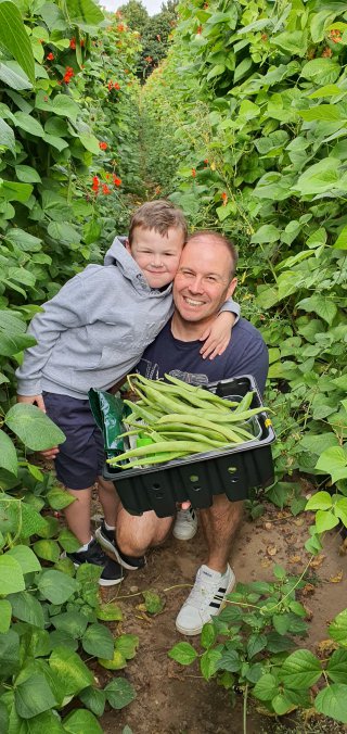 Ethan_and_i_fruit_and_veg_picking_malt_kiln_farm_shop_aug_2022
