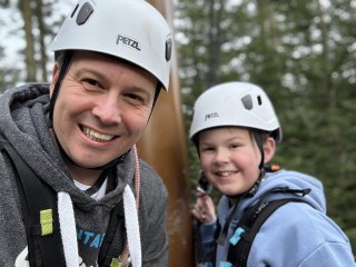 Ethan_and_i_helmits_tuesday_center_parcs_april_2025