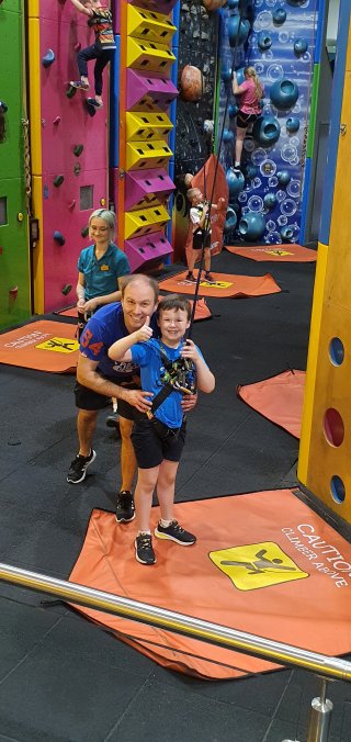 Ethan_and_i_indoor_climbing_adventure_monday_centre_parcs_august_2023