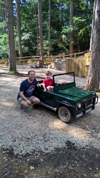 Ethan_and_i_mini_land_rover_center_parcs_nottingham_sunday_august_2019