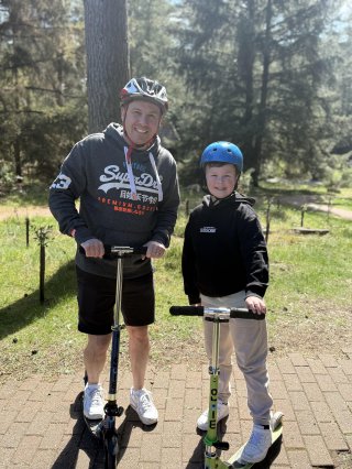 Ethan_and_i_scooter_thursday_center_parcs_april_2025