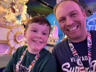 Ethan_and_i_small_world_monday_disney_paris_may_2025