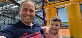 Ethan_and_i_top_sunnyside_adventure_softplay_june_2022