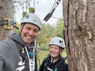 Ethan_and_i_tree_trekking_sunday_center_parcs_oct_2024