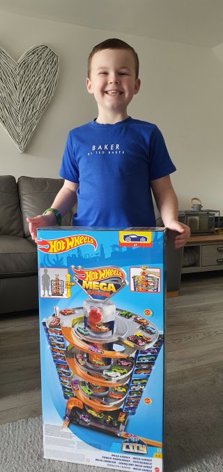 Ethan_hotwheels_ethans_7th_birthday_nov_2022