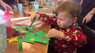 Ethan_making_tree_little_movers_christmas_party_dec_2018