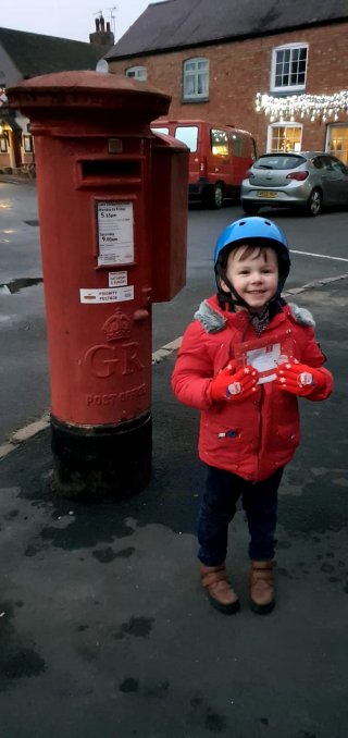 Ethan_posting_letter_to_santa_nov_2020