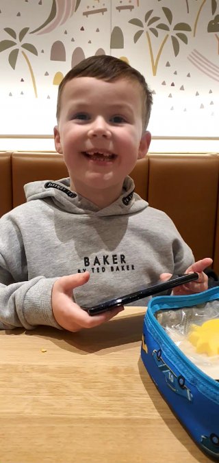 Ethan_starbucks_monday_center_parcs_oct_2022