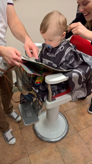 Ethans_first_hair_cut_january_2017_in_progress