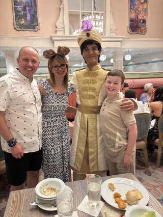Family_aladin_day_2_disney_world_july_2026