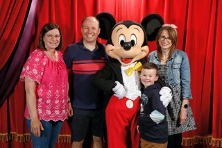 Family_and_mickey_friday_disney_land_paris_may_2023