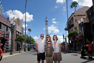 Family_hollywood_boulevard_day_9_disney_world_july_2024