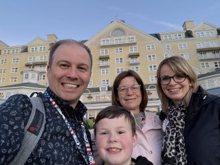 Family_newport_bay_wednesday_disney_paris_may_2025