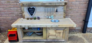 Finished_building_mud_kitchen_part_2_may_2020