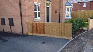 Front Garden Fencing September 2016 Side Fence