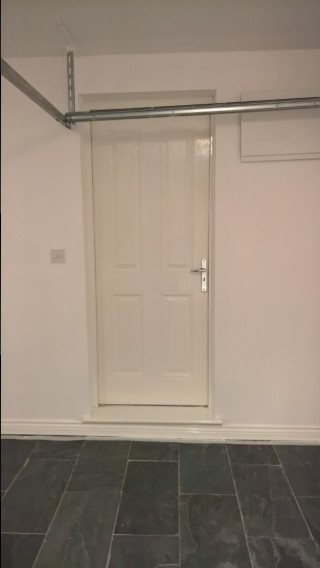 Glossing_the_garage_nov_2016_door
