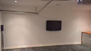 Glossing_the_garage_nov_2016_skirting_tv_wall