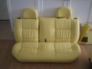 Leathered_rear_seats