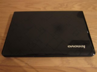 Lenovo_11_inch_laptop_closed