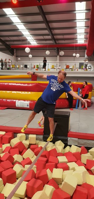 Me_balance_red_kangaroo_aug_2023