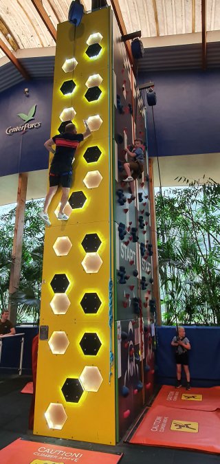 Me_climbing_sunday_center_parcs_may_2022