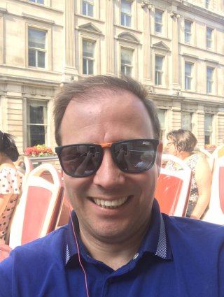 Me_open_top_bus_london_sunday_august_2019