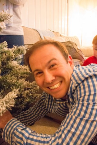 Me_putting_the_christmas_tree_up_december_2017