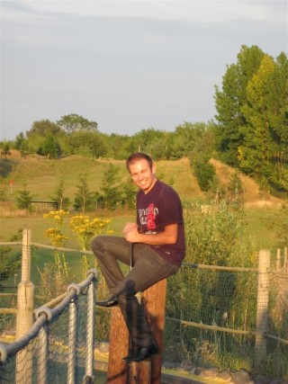 Me_sitting_crazy_golf_aug_2011