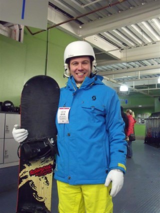 Me_with_the_board_learning_to_snowboard_dec_2011