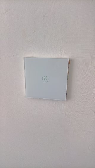 Meross_smart_devices_sept_2019_light_switch_mounted