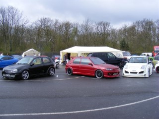 Mine_and_sags_right_at_donny_2008