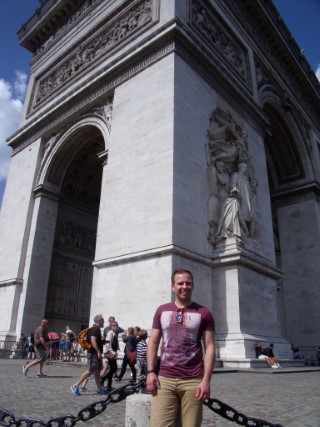 Paris_aug_2014_me_arc_de_triomphe