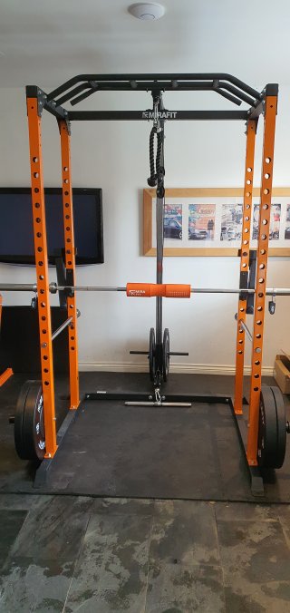 Power_rack_home_gym_april_2023