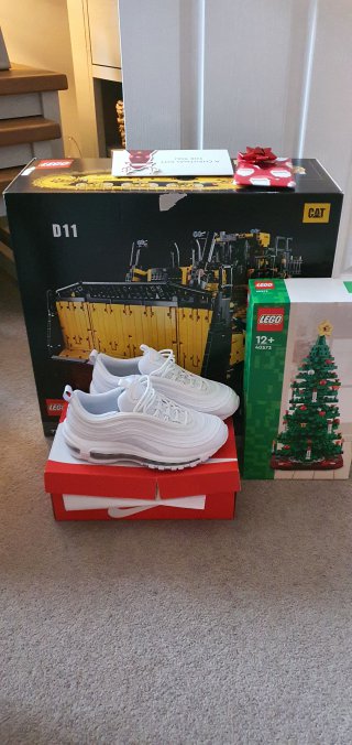 Presents_christmas_day_dec_2022
